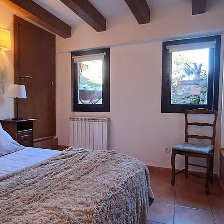 Alojamiento Compartido Cantroncxic San Pedro de Torelló Dış mekan fotoğraf